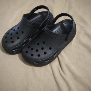 Black Crocs size J6